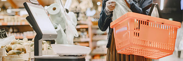 Panier à main en plastique pour supermarché